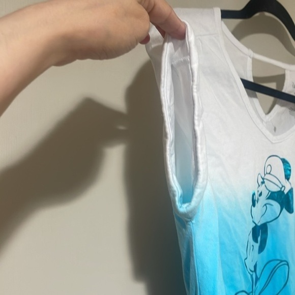 NWOT DISNEY Women’s Short Sleeve‎ Top/Tees Size Small - Picture 5 of 8